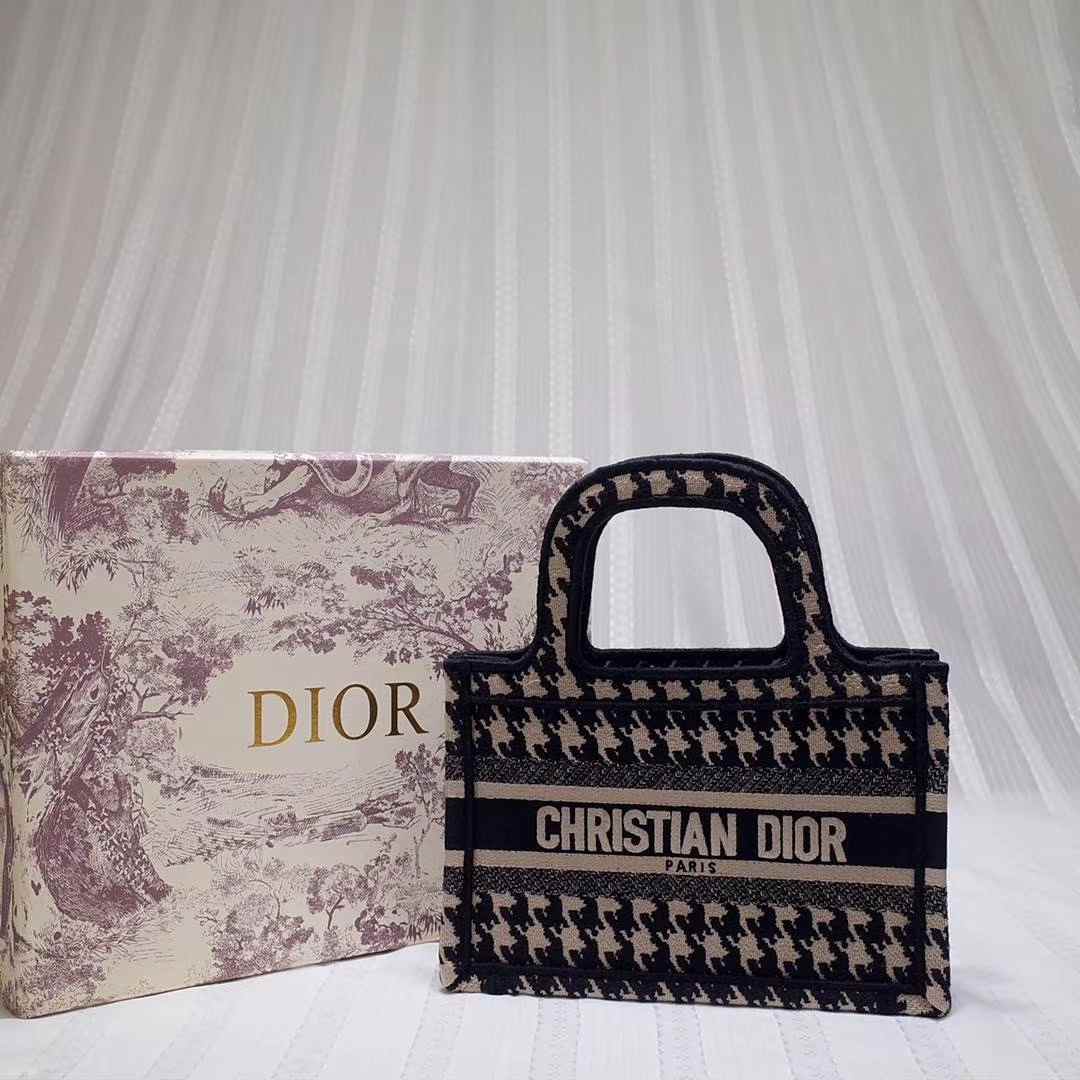 Christian DIOR CD BOOK TOTE MINI 23x17x7cm