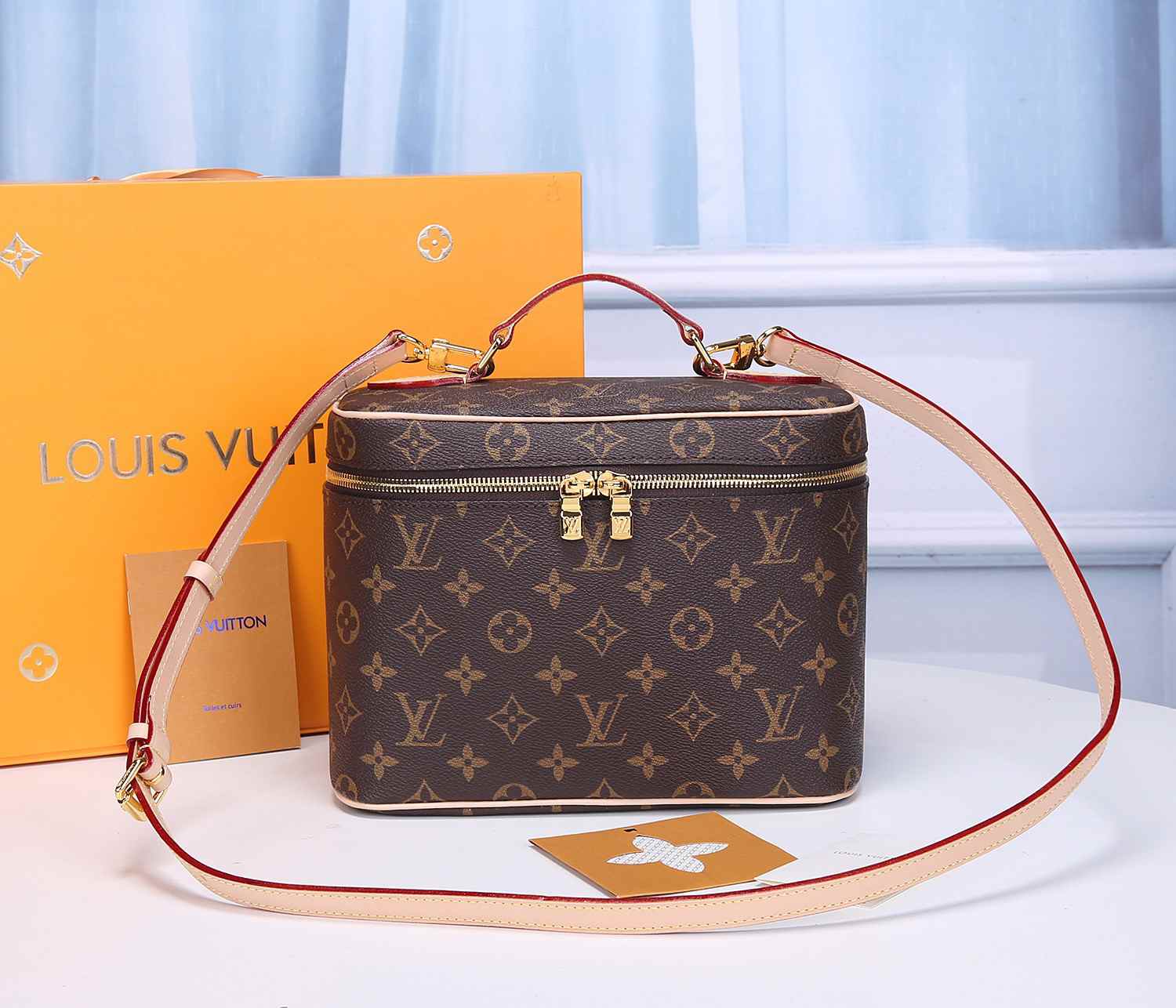 LV NICE BB COSMETIC HANDBAG  M42265  size24*14*17