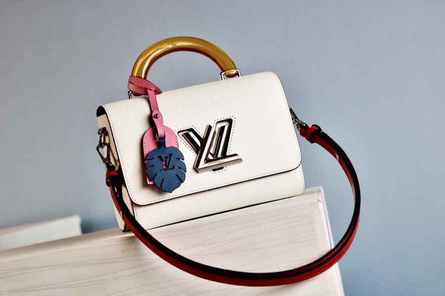 LV NEW TWIST  EPI  HANDBAG  M50333/56131/56112/56132 23.0 x 17.0 x 9.5CM