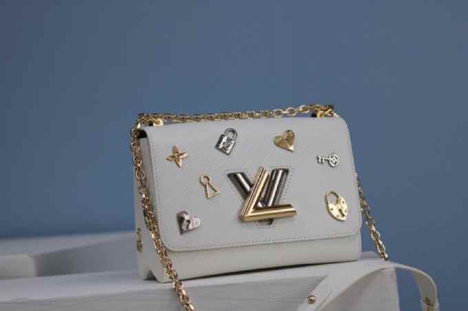 LV NEW TWIST LV LOVE LOCK  EPI  HANDBAG  M50311/50280/50282 23.0 x 18 x 8CM