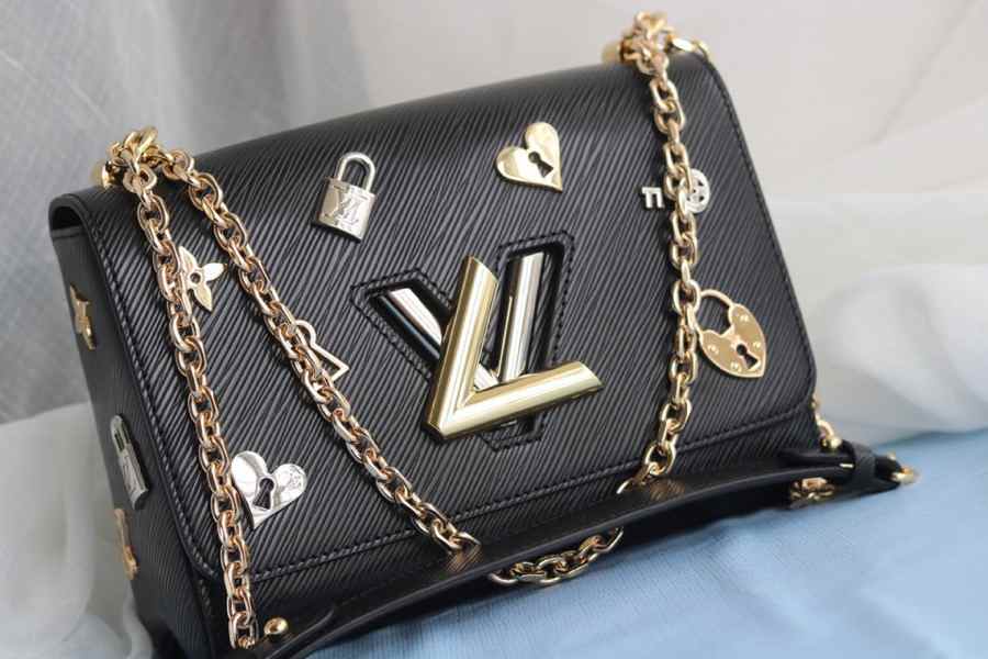 LV NEW TWIST LV LOVE LOCK  EPI  HANDBAG  M50311/50280/50282 23.0 x 18 x 8CM