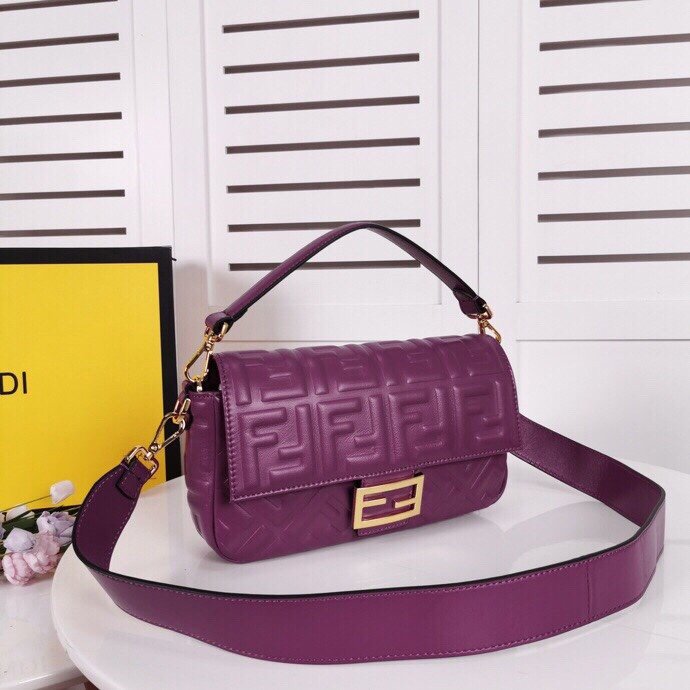 FENDI WOMENS HANDBAG BAGUETTE F0191 SIZE: 26x5x15cm