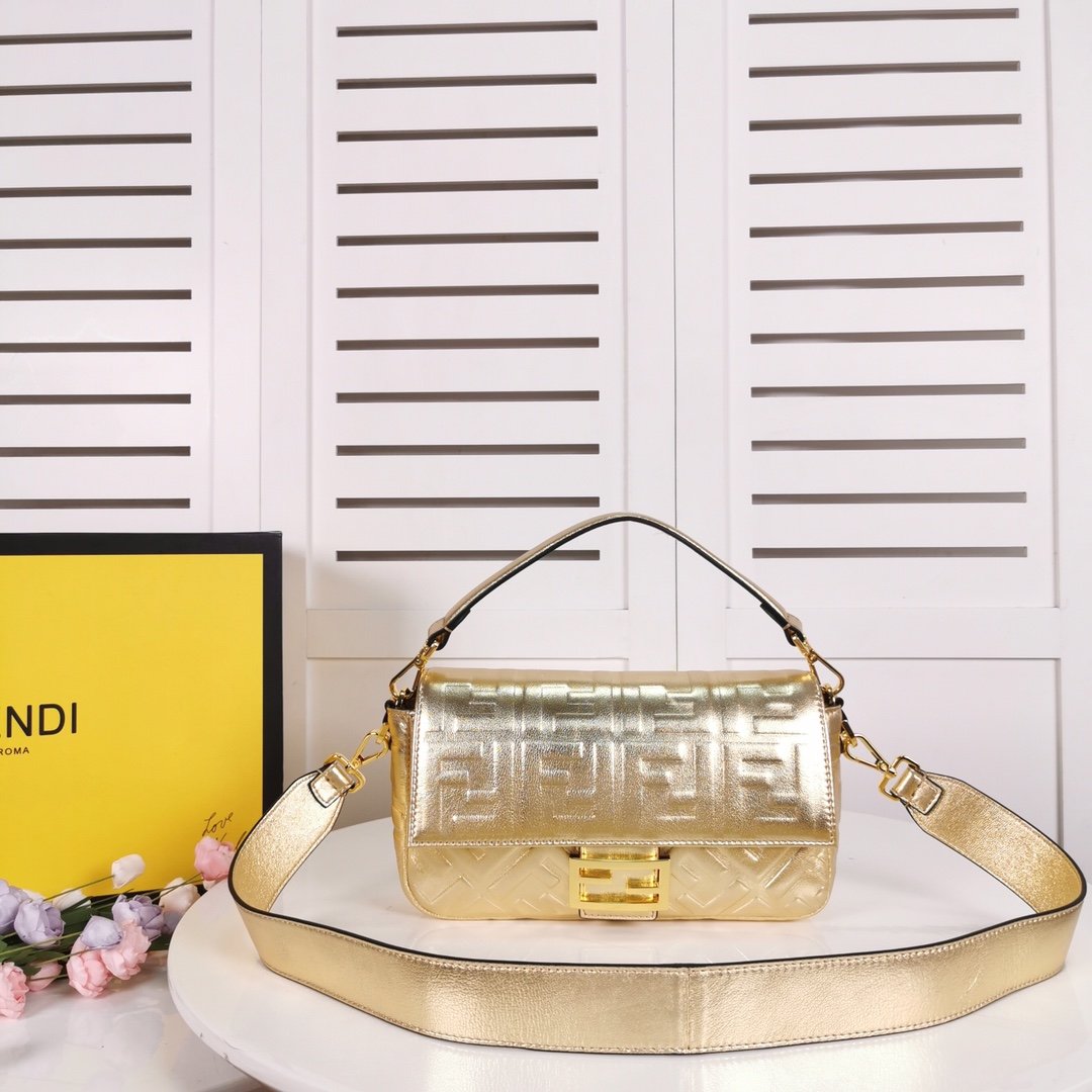 FENDI WOMENS HANDBAG BAGUETTE F0191 SIZE: 26x5x15cm