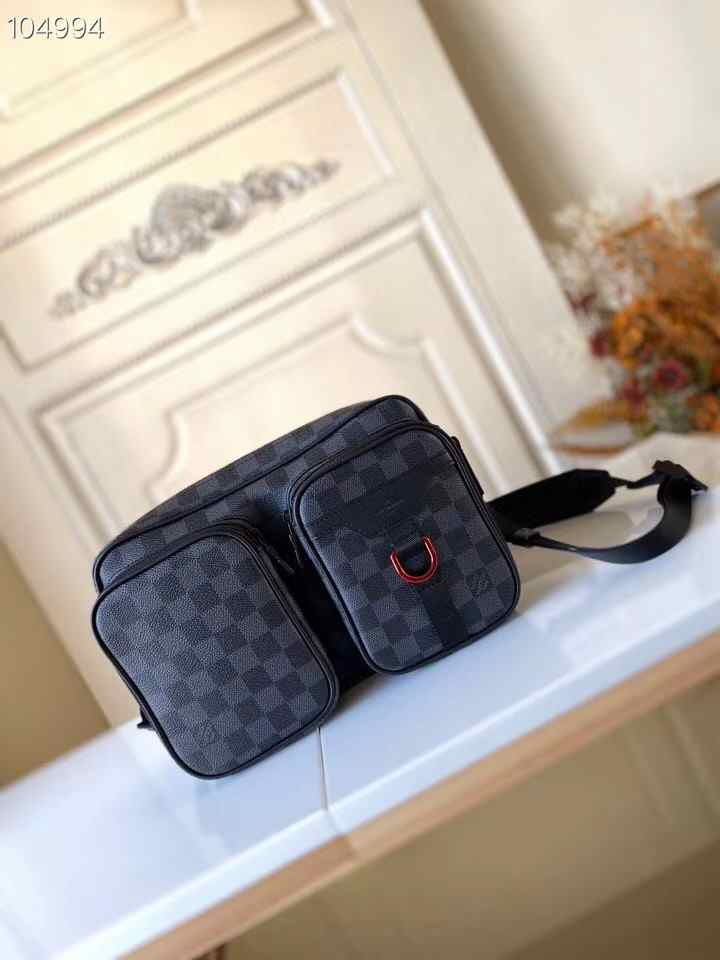 L\/ N40280# Utility Messenger BAG size:27x16.5x10.5cm