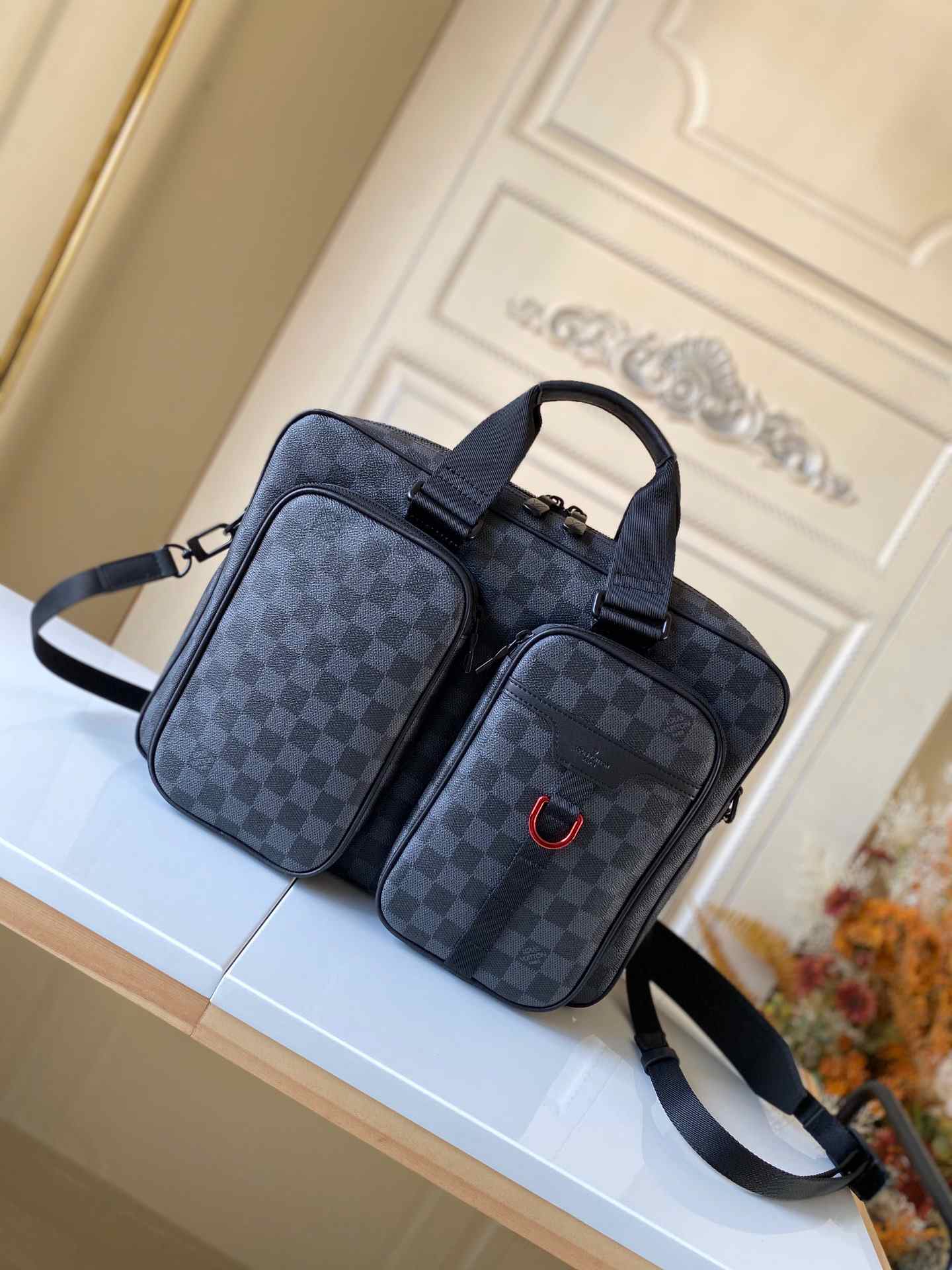 L\/ Utility Business BRIEFCASE N40278 27.5×36×6cm 