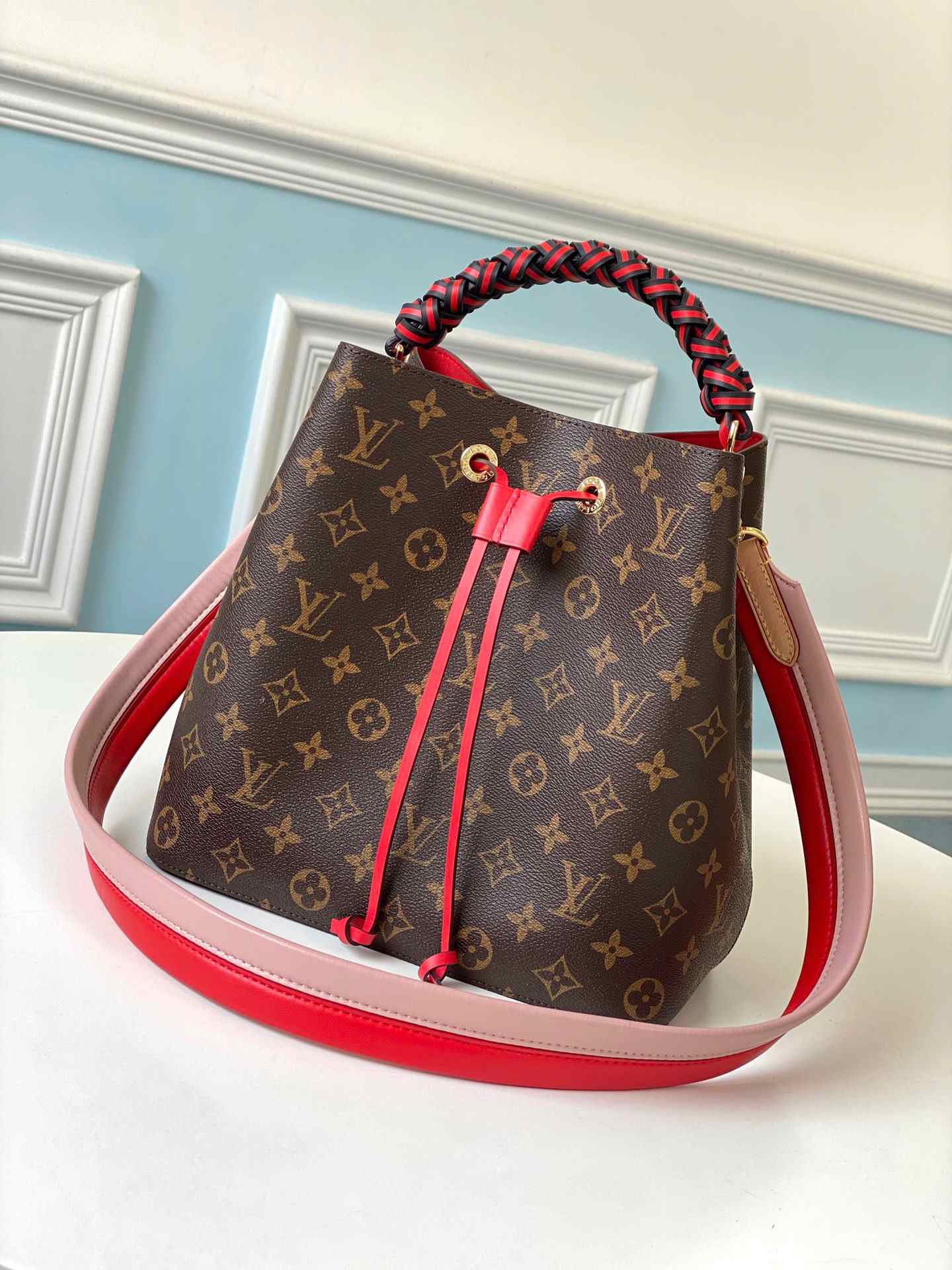 LV NEW NEONOE M40344 PINK RED STRING BAG 26.0 x 26.0 x 17.5cm