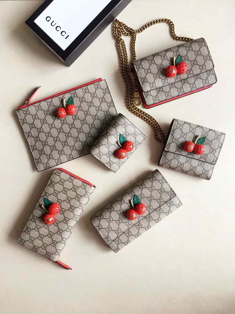 GUCCI WALLETS