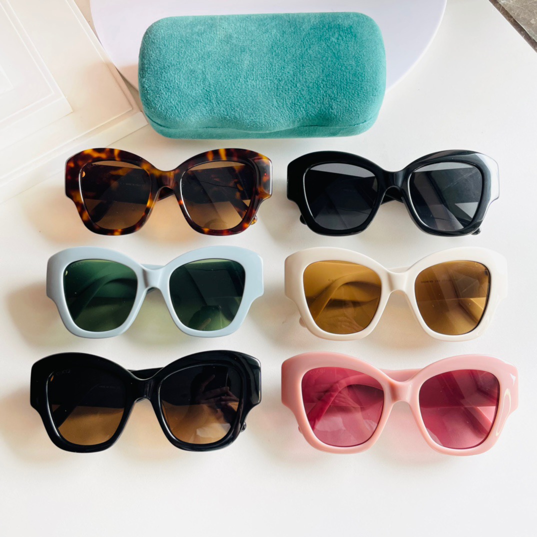 SUNGLASSES 210806