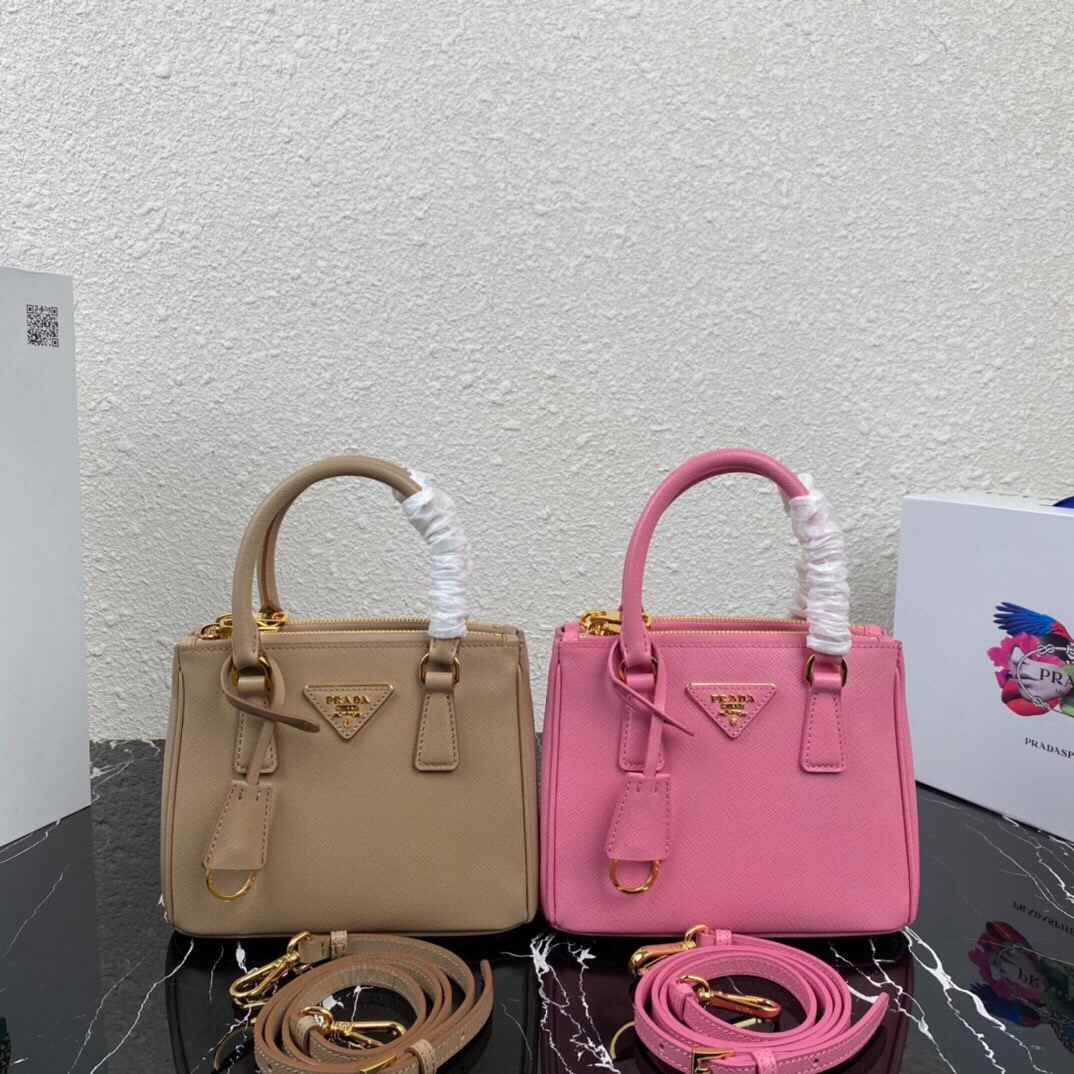 prad@ handbag