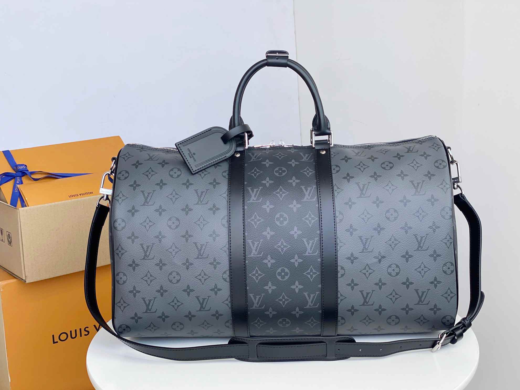 L\V KEEPALL BAG