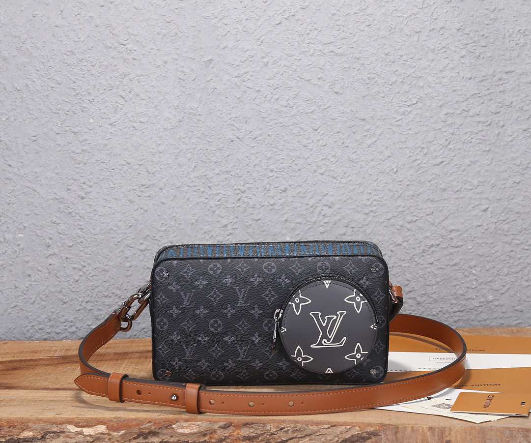 L\V Volga MESSENGER BAG Monogram Eclipse Virgil Abloh Patchwork M69688 23x13x6CM