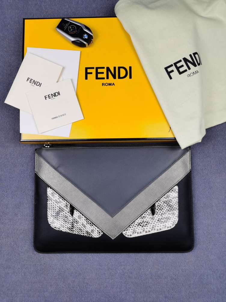 FENDl CLUTCH