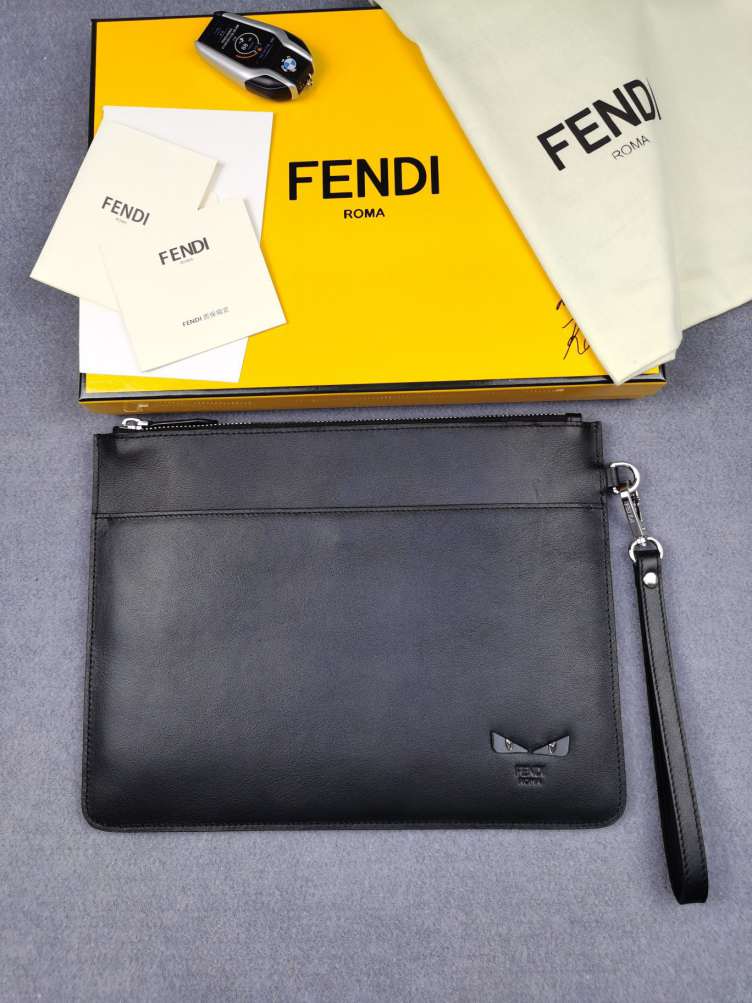 FENDl CLUTCH