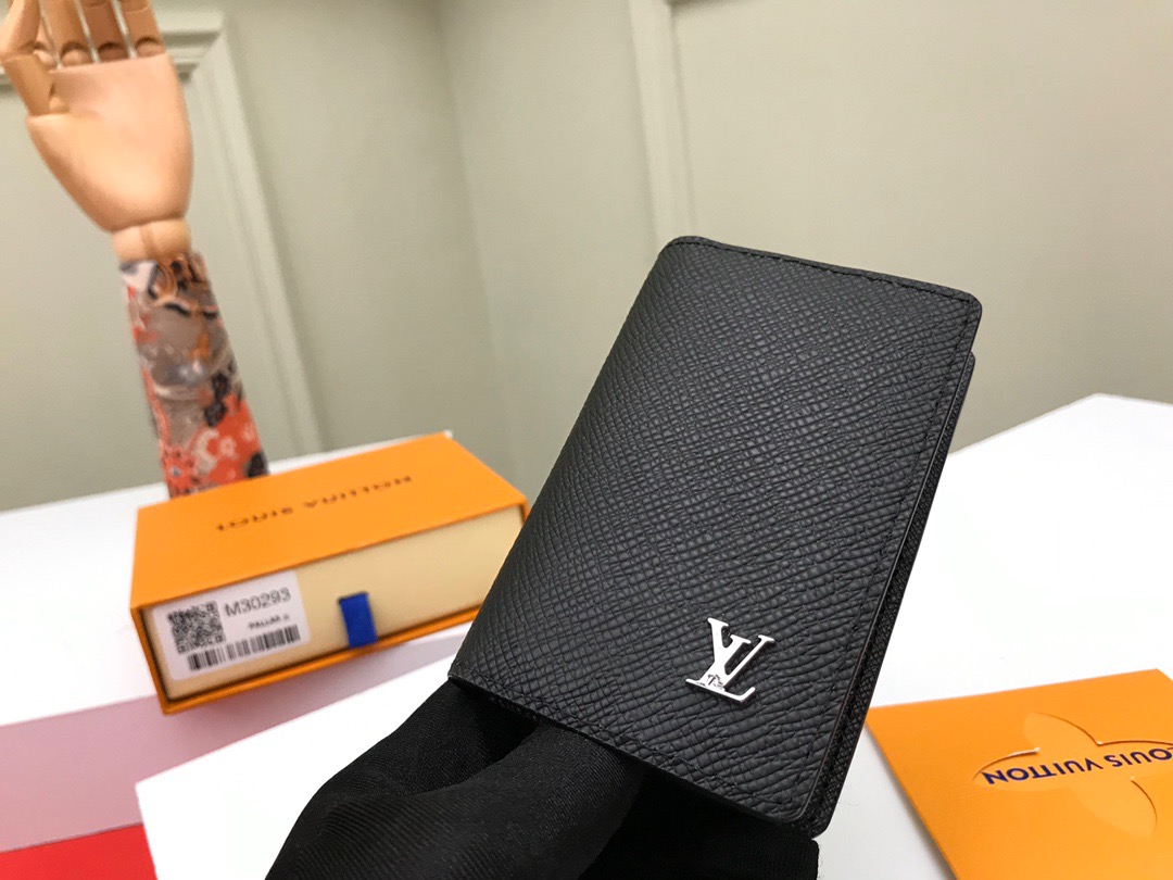 L\V POCKET ORGANIZER