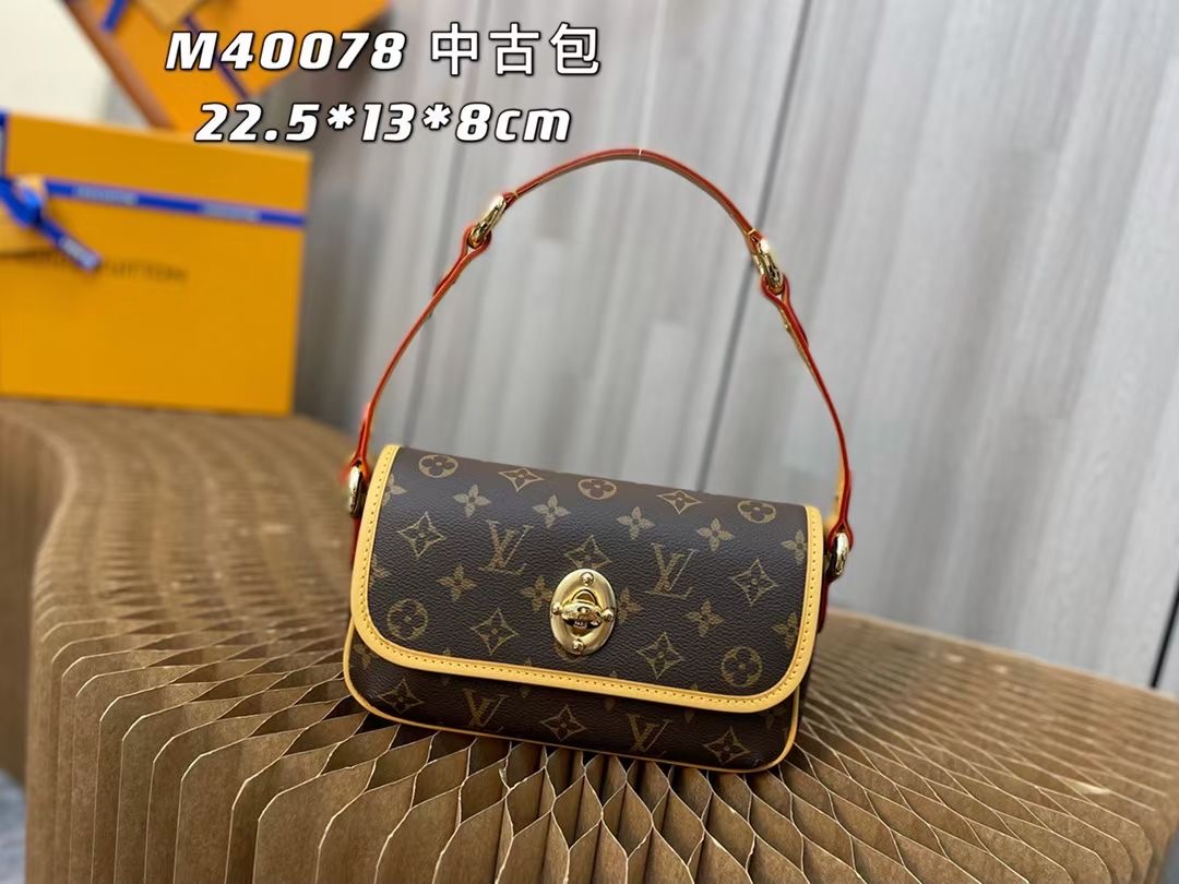 L\V WOMENS HANDBAG