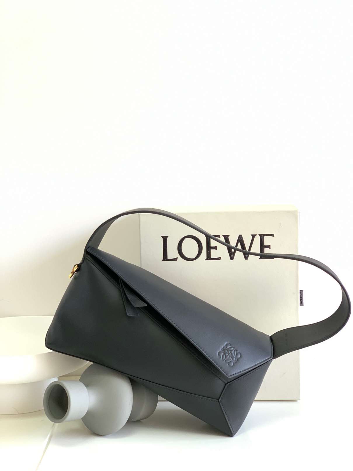 L0EWE HANDBAG