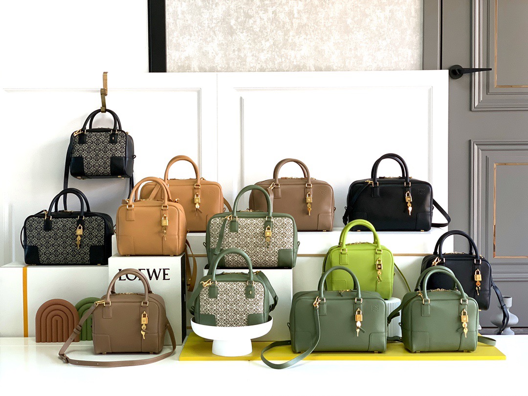 L0EWE HANDBAG