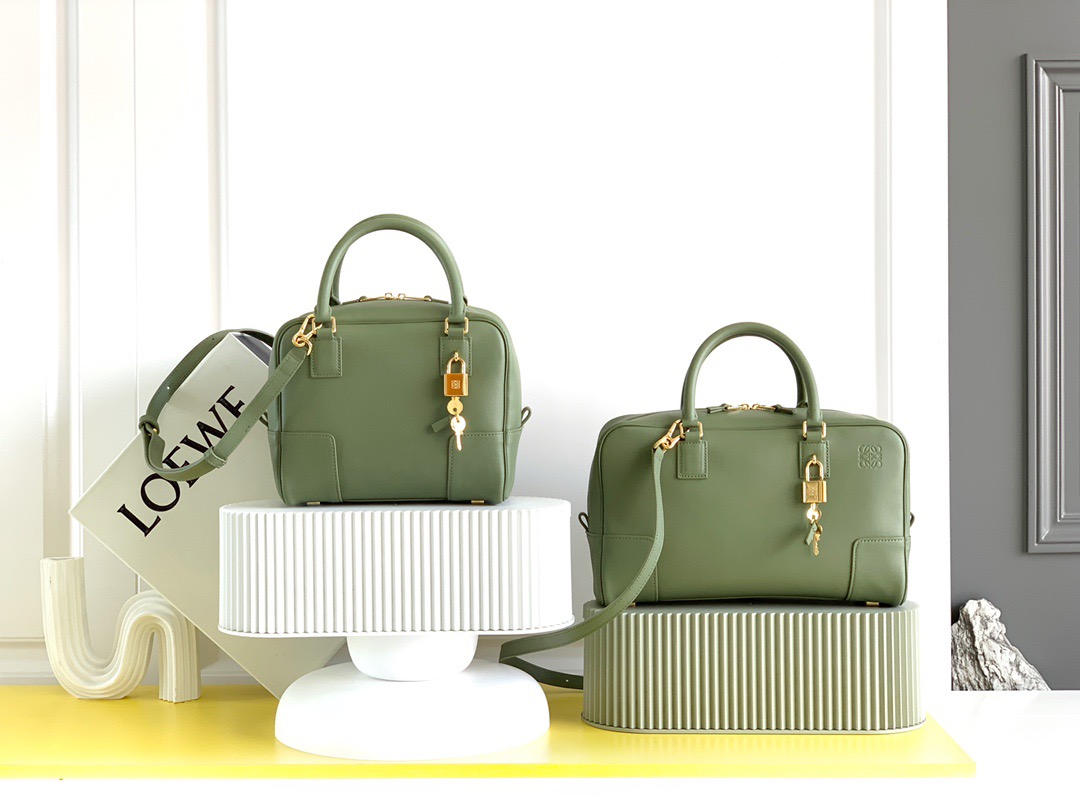 L0EWE HANDBAG