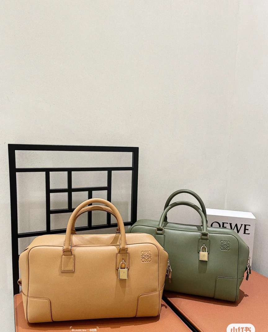 L0EWE HANDBAG