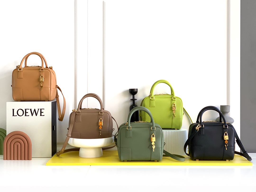 L0EWE HANDBAG