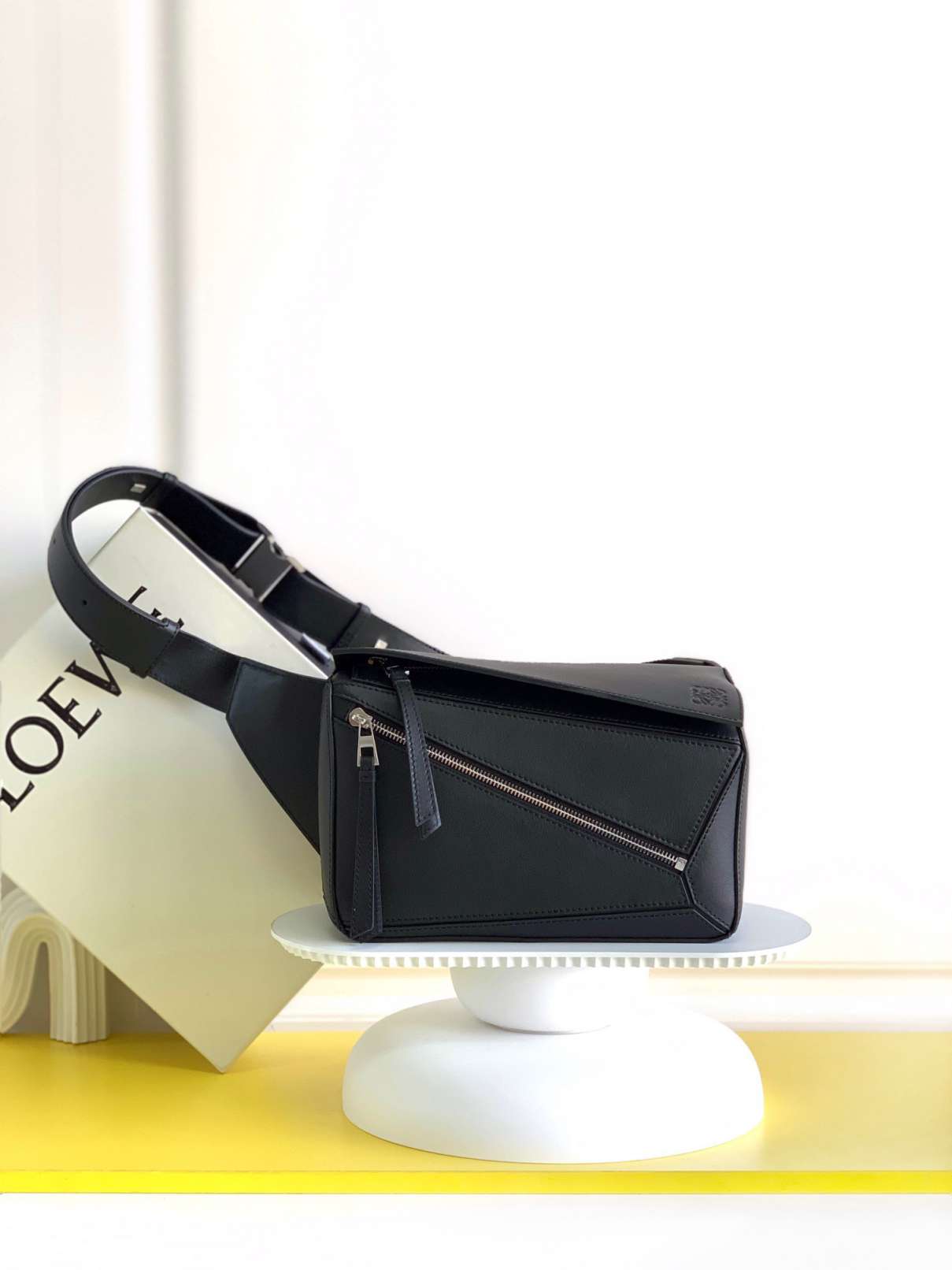 L0EWE BAG