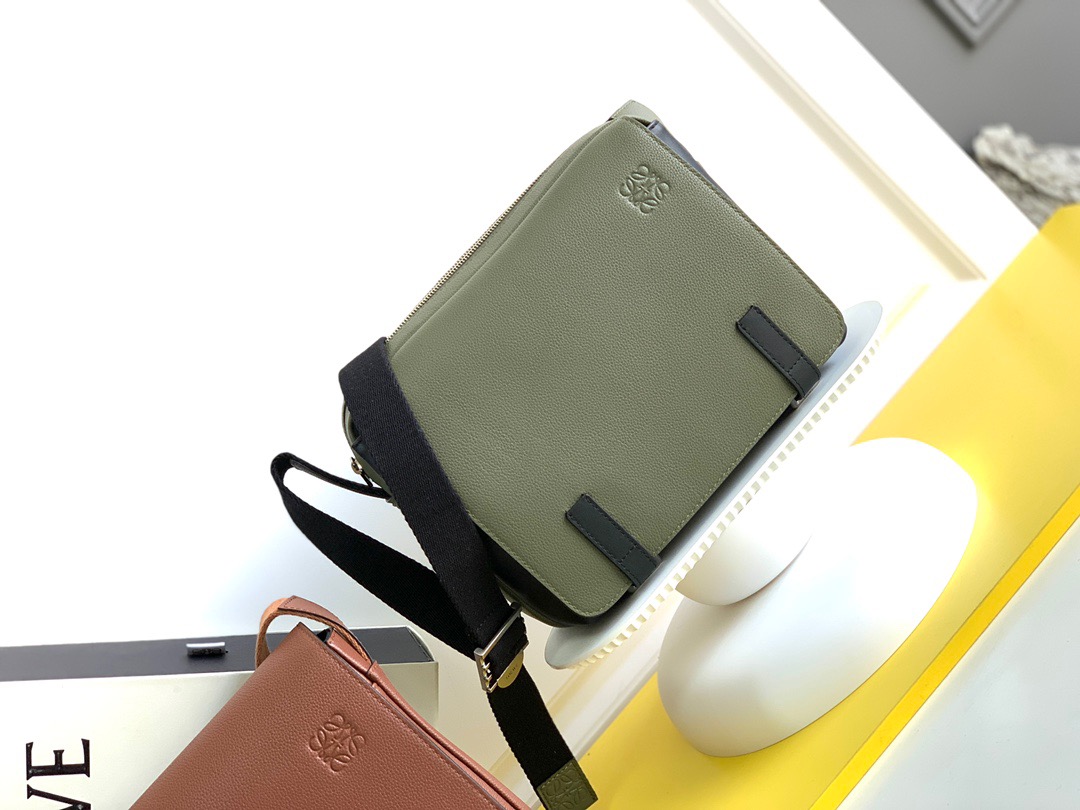 L0EWE BAG