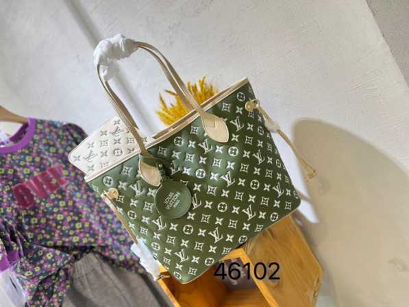 Iv new handbag