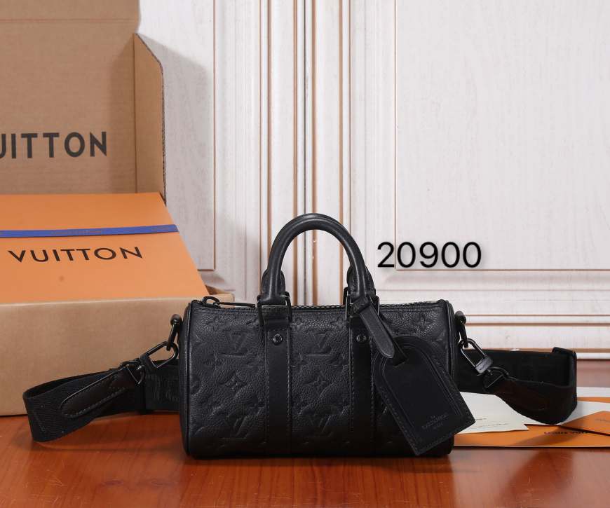 220706 new MENS BAG L\V