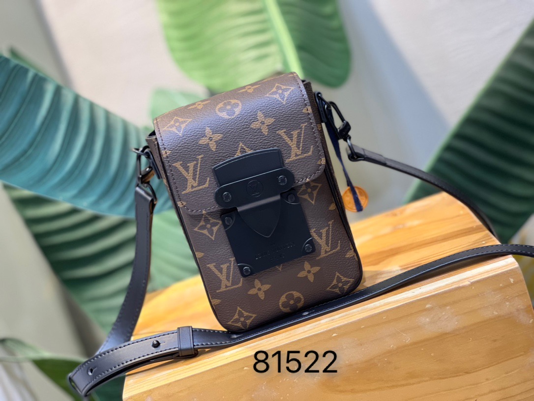220706 new MENS BAG L\V