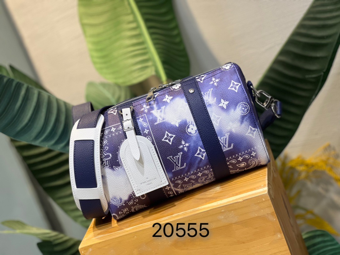 220706 new MENS BAG L\V
