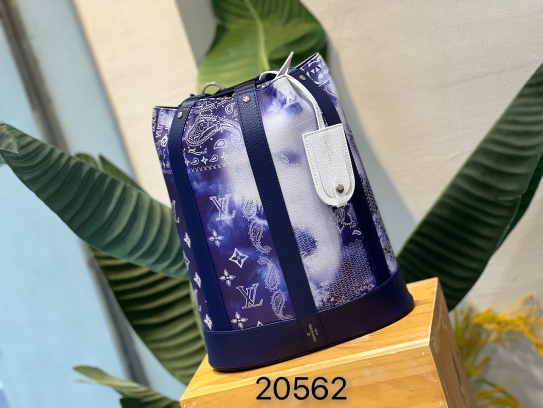 220706 new MENS BAG L\V