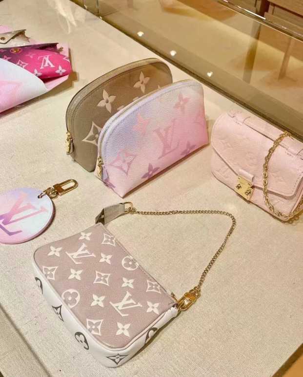 220706 NEW WALLET L\V