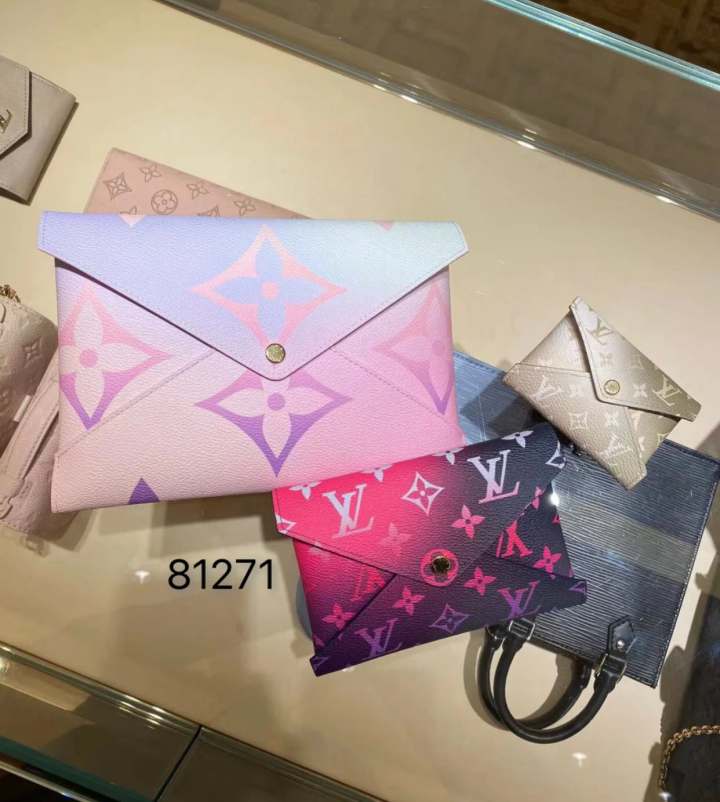 220706 NEW WALLET L\V