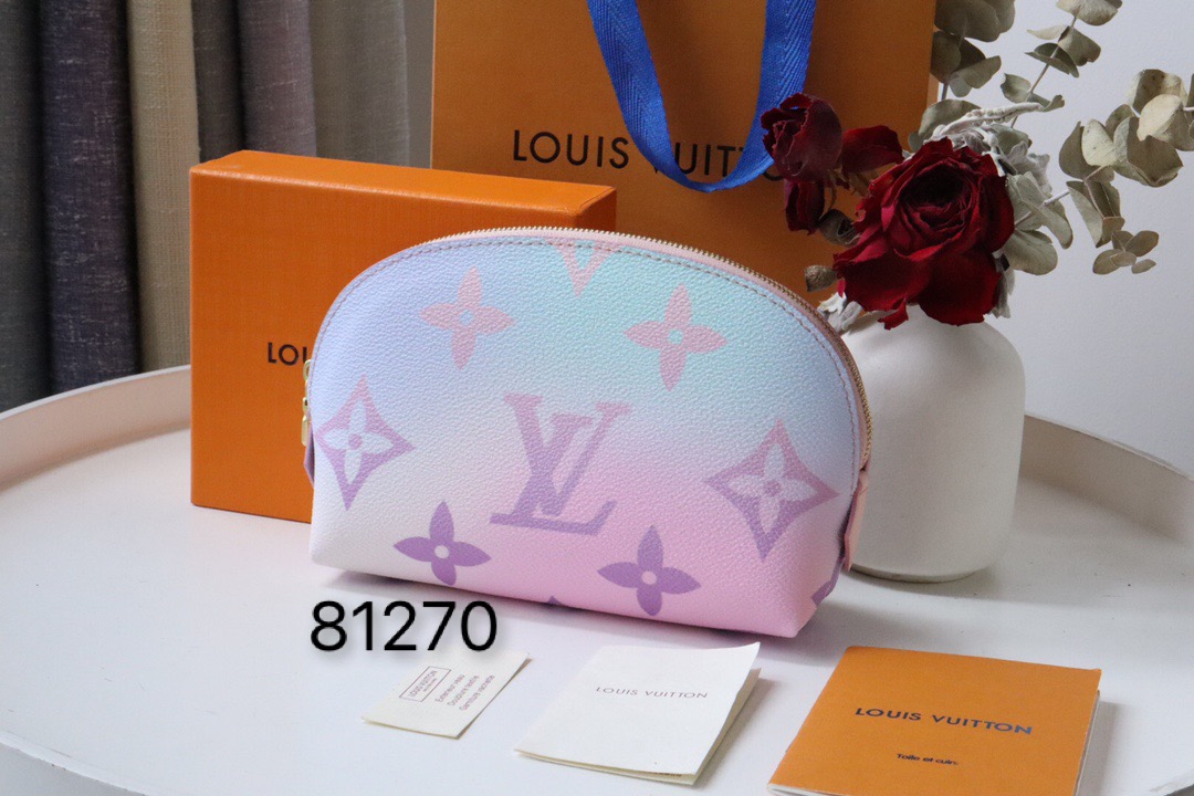 220706 NEW WALLET L\V