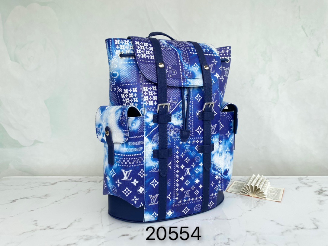 L\V  NEW BAG 220717