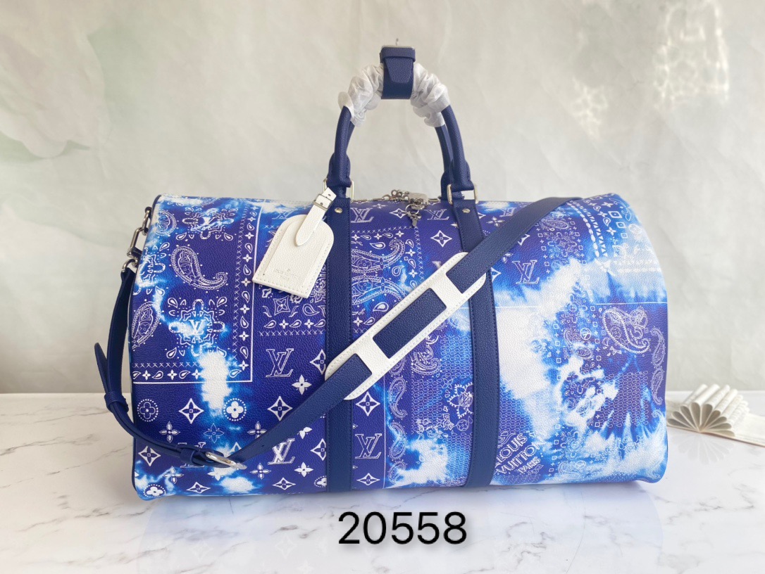 L\V  NEW BAG 220717