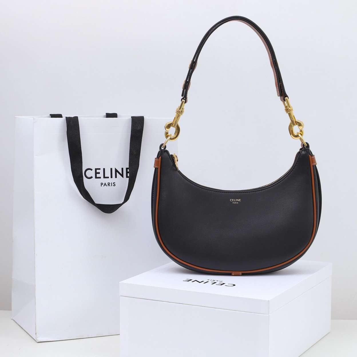 CEL1NE HANDBAG NEW 220717