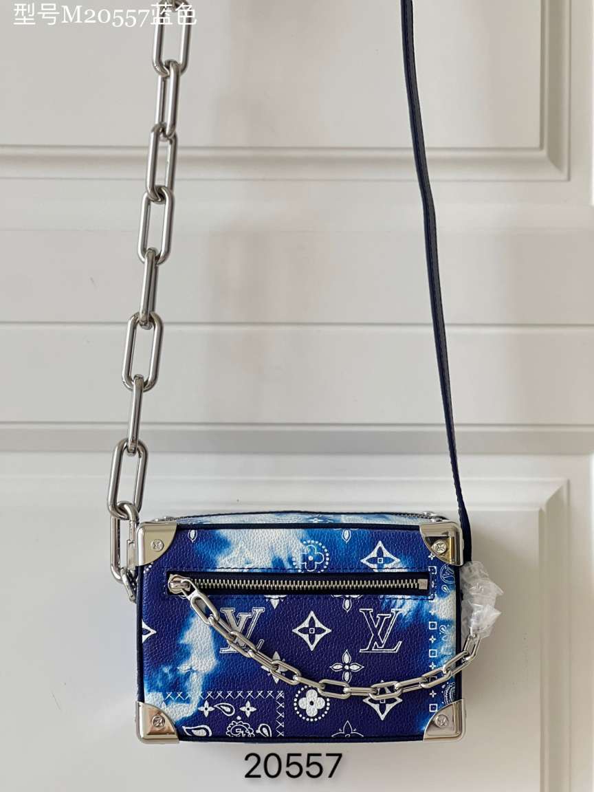 L\V  NEW BAG 220717