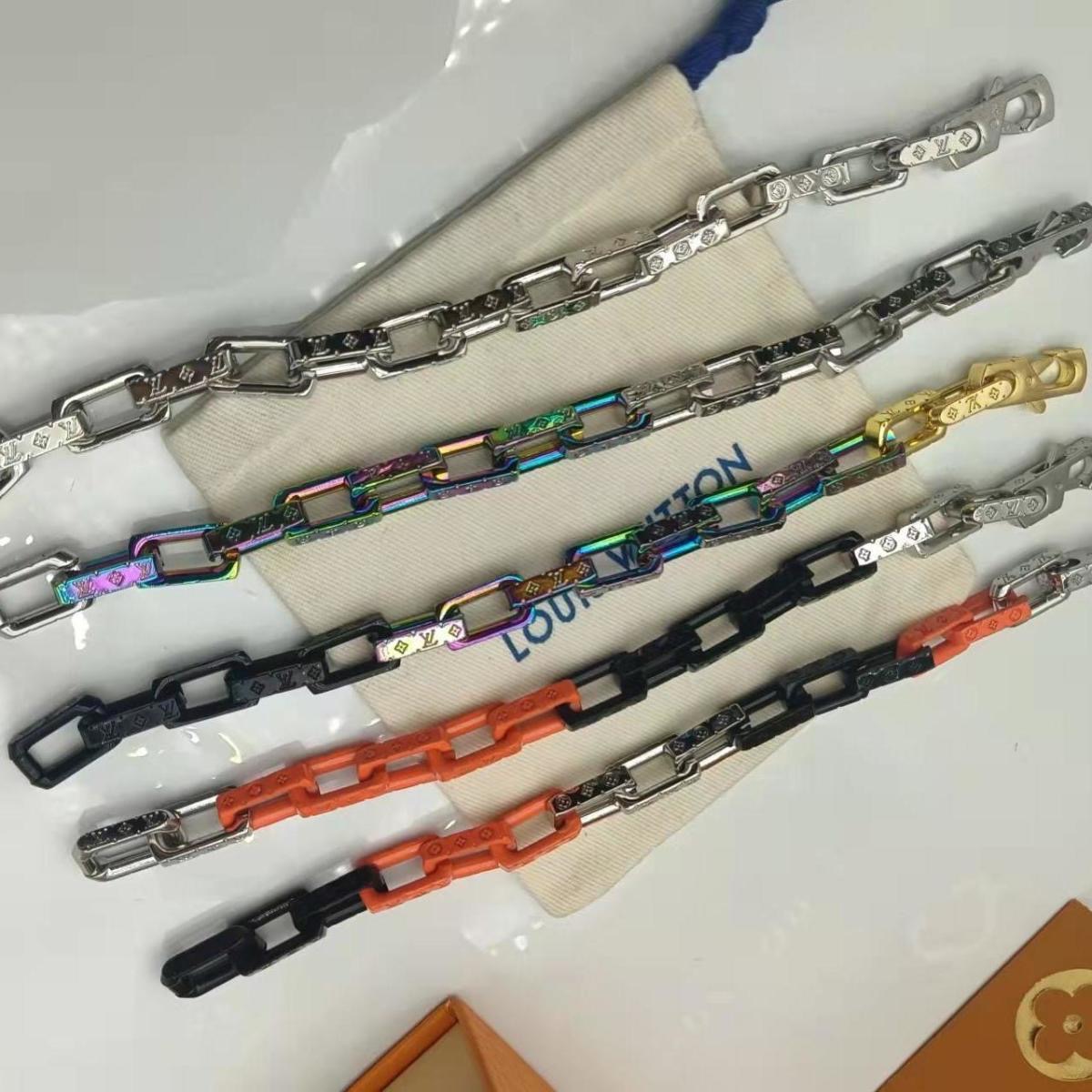 L\V 220822 BRACELET NECKLACE