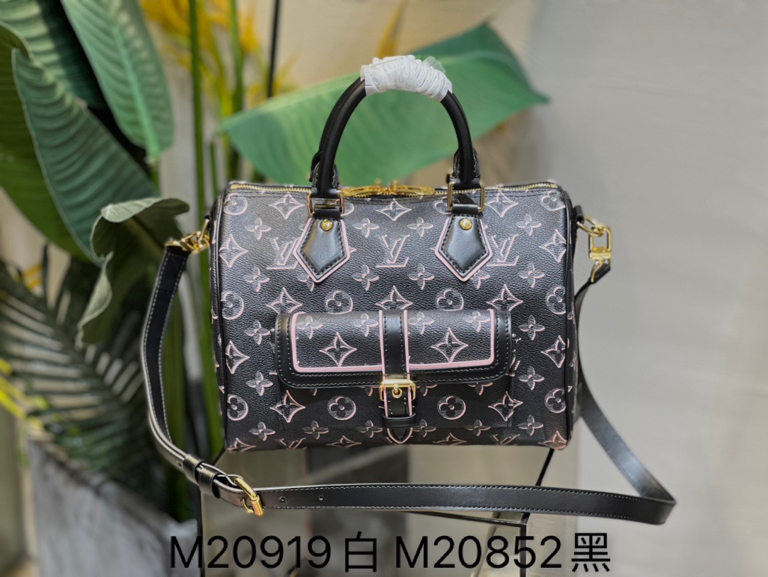 L\V WOMENS HANDBAG 220830