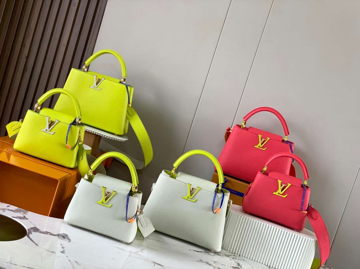 L\V NEW BAG 220822