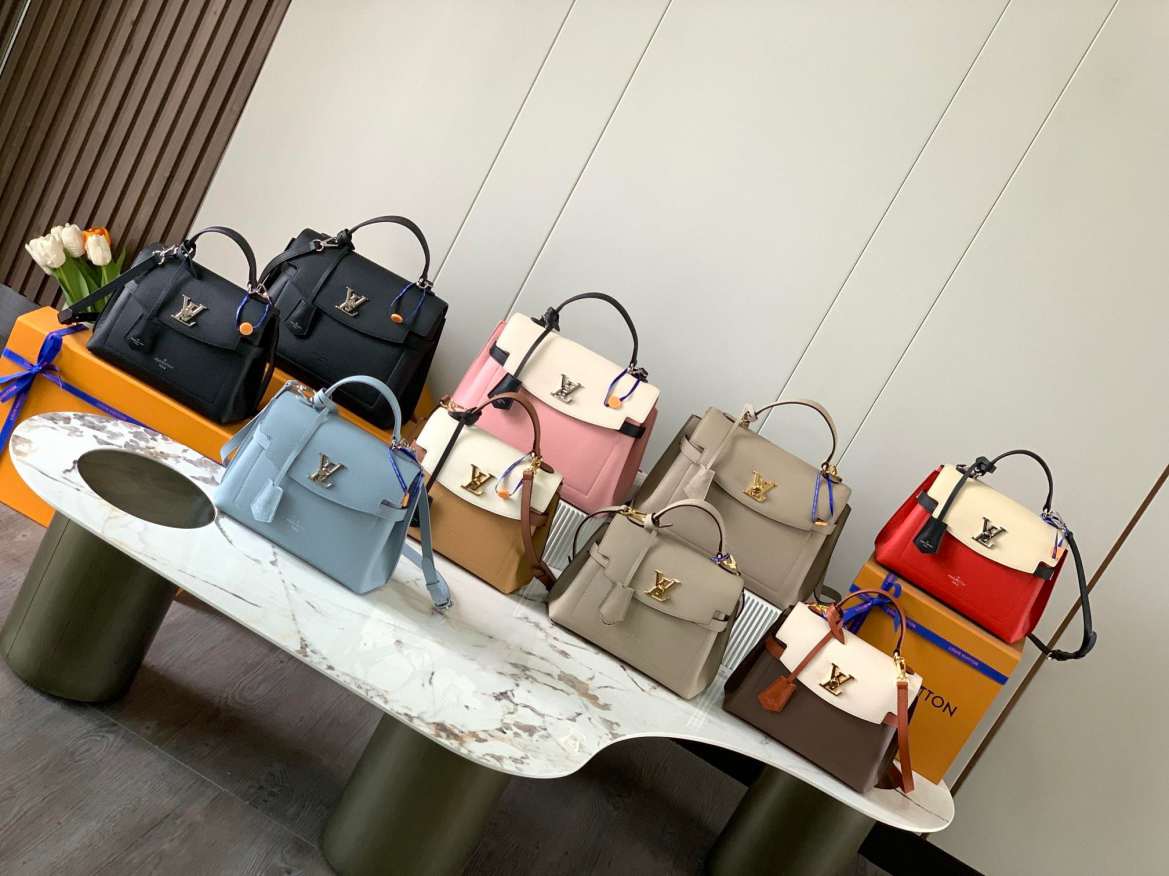 L\V NEW BAG 220822