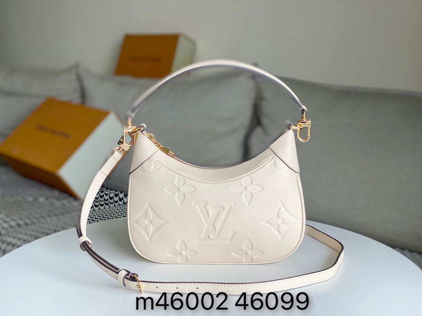 L\V NEW WOMENS BAG 221127