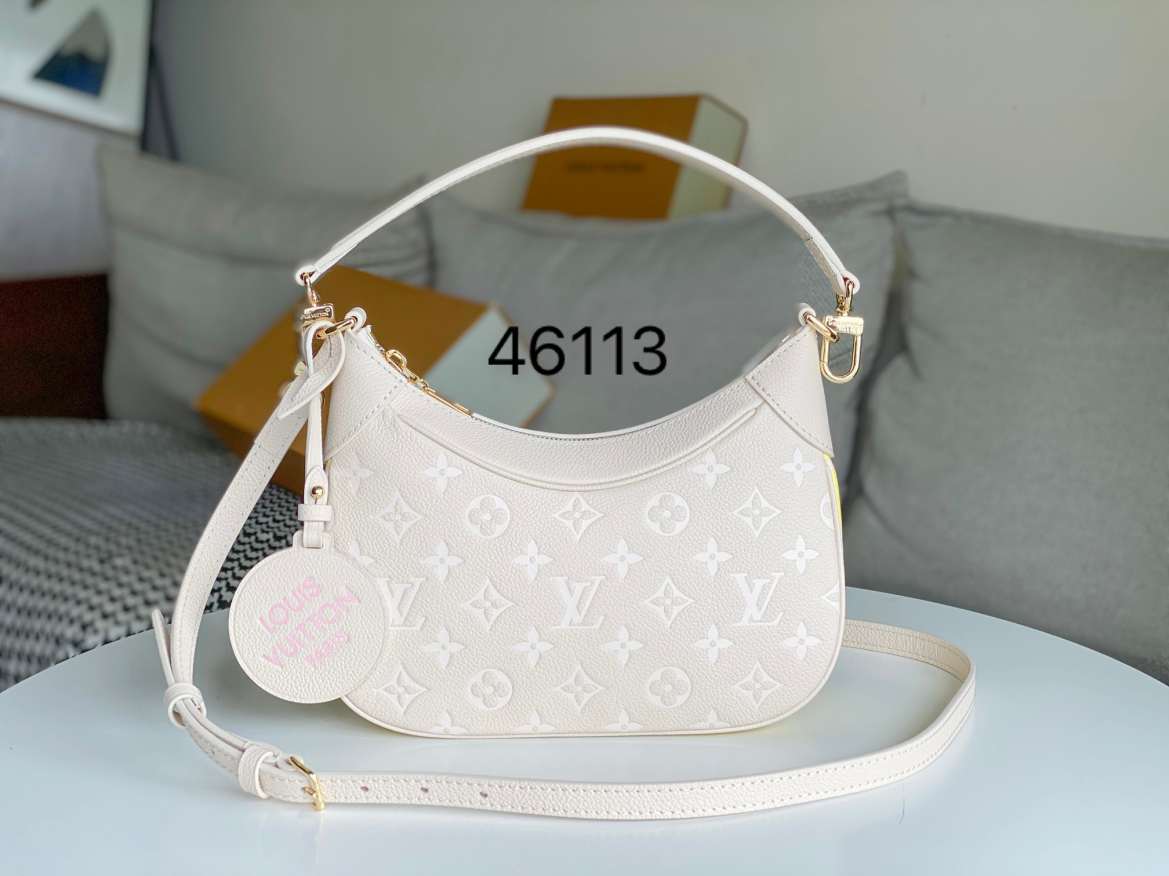 L\V NEW WOMENS BAG 221127