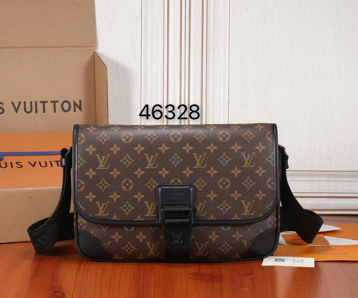 L\V NEW MENS BAG 221127