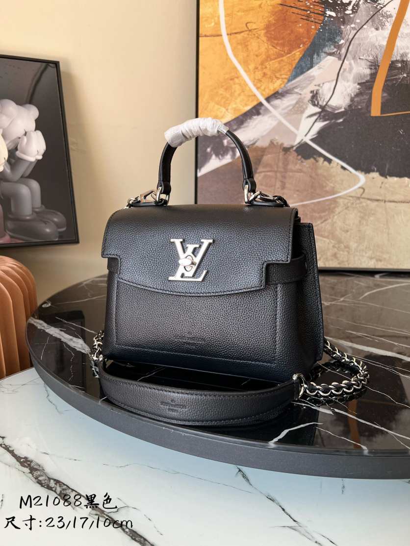 L\V WOMENS NEW BAG 221127