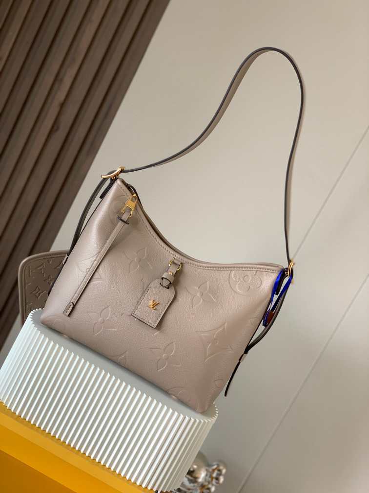 L\V LEATHER BAG 230123