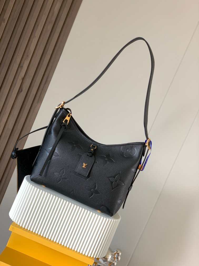 L\V LEATHER BAG 230123