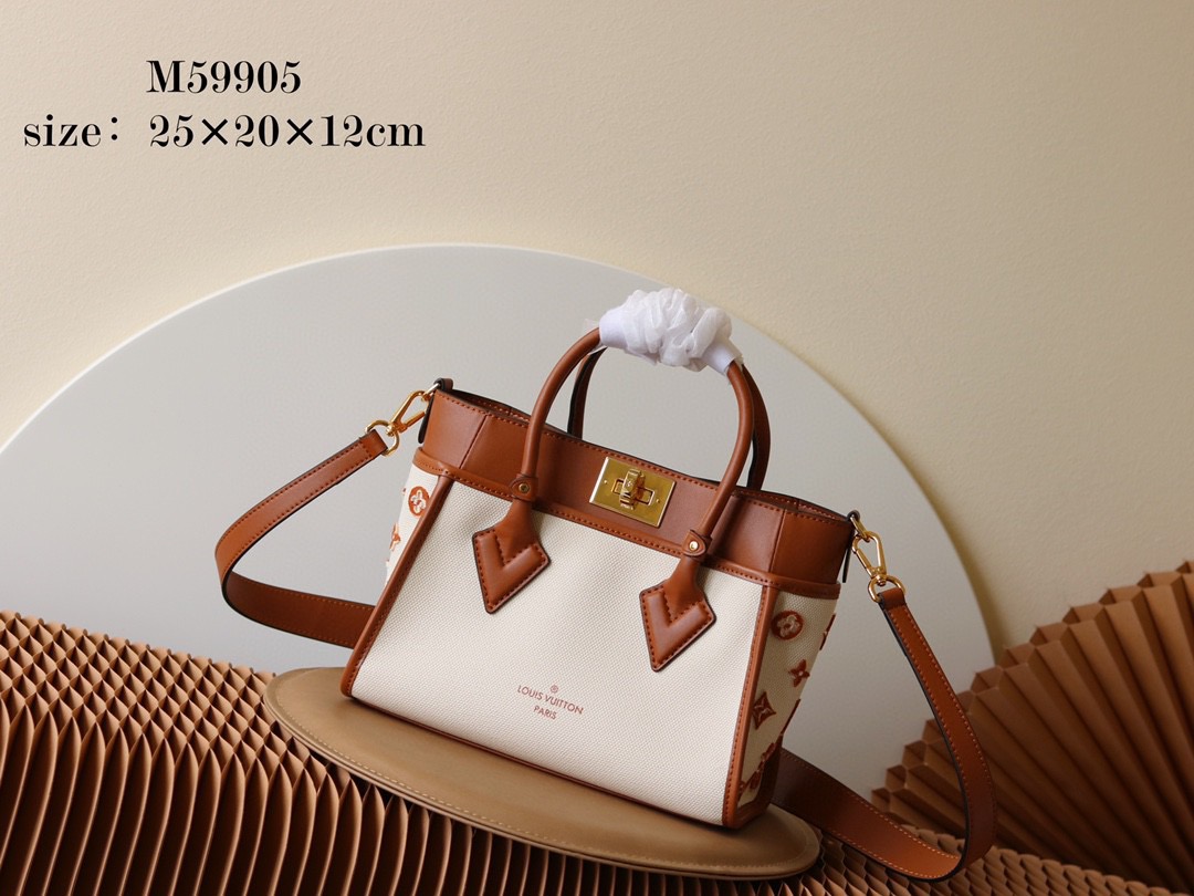 L\V WOMENS NEW BAG 230123