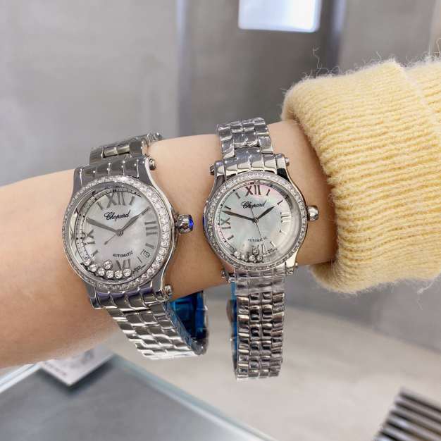 NEW WOMENS WATCH 230123